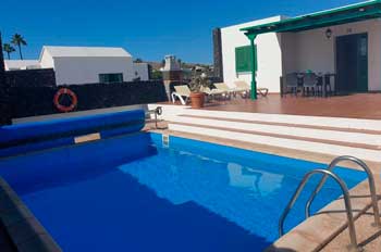 Villa Mili con piscina en Playa Blanca